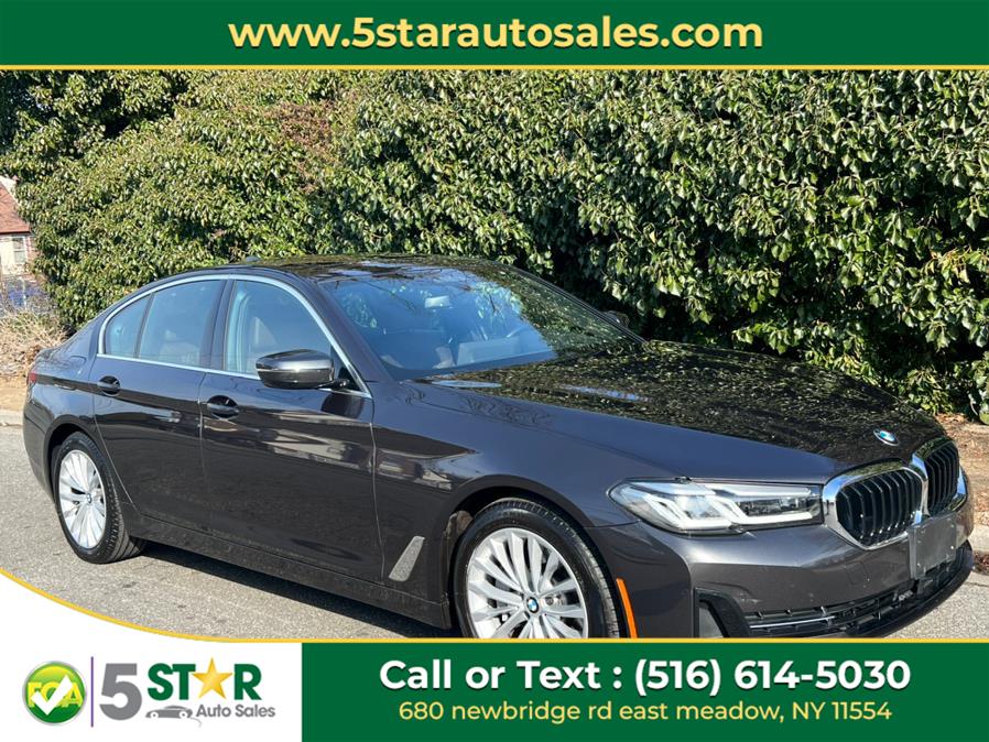 2022 BMW 5-Series 530i xDrive Sedan photo