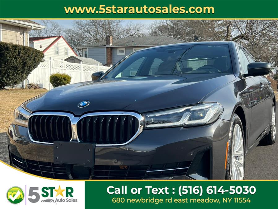 2022 BMW 5-Series 530i xDrive Sedan photo