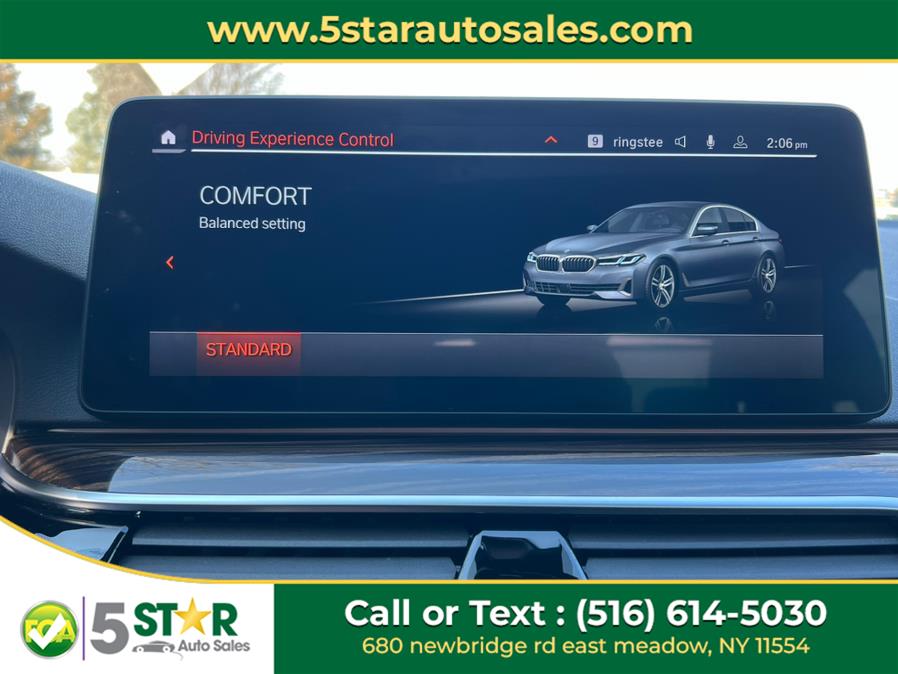 2022 BMW 5-Series 530i xDrive Sedan photo