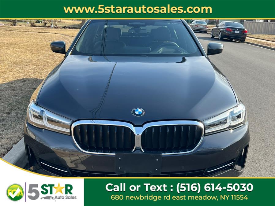 2022 BMW 5-Series 530i xDrive Sedan photo