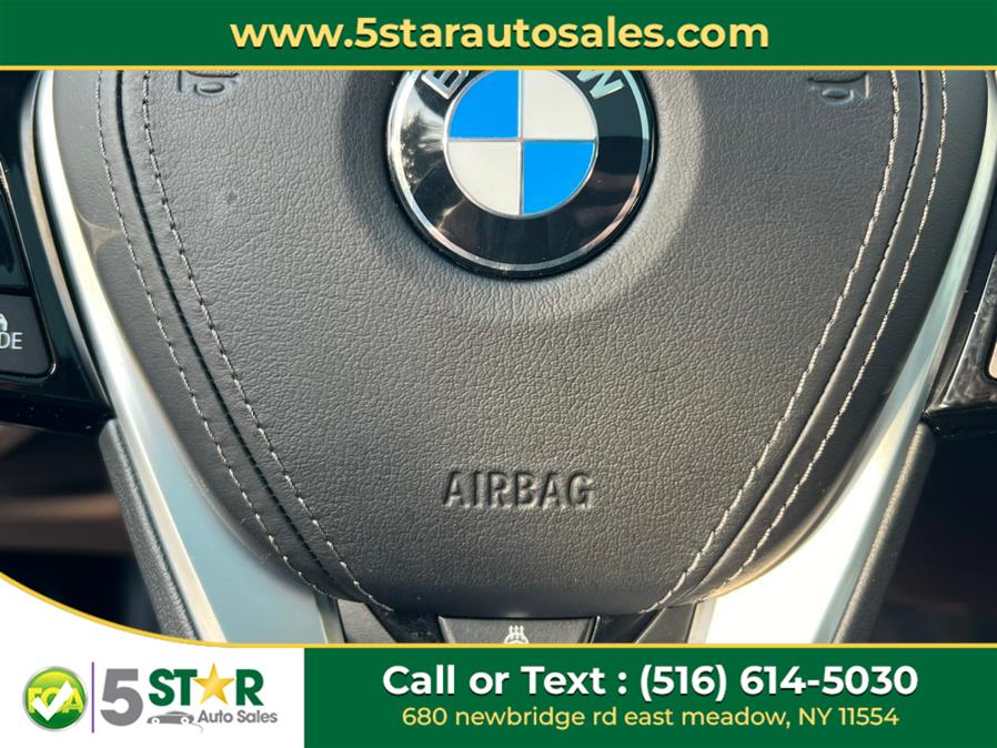 2022 BMW 5-Series 530i xDrive Sedan photo