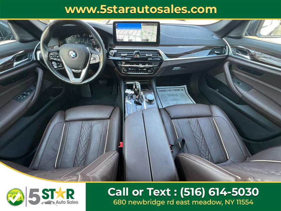 2022 BMW 5-Series 530i xDrive Sedan photo