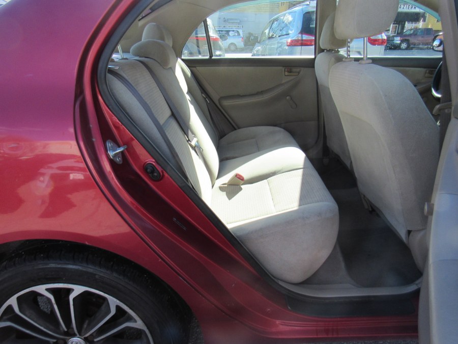 2005 Toyota Corolla CE photo