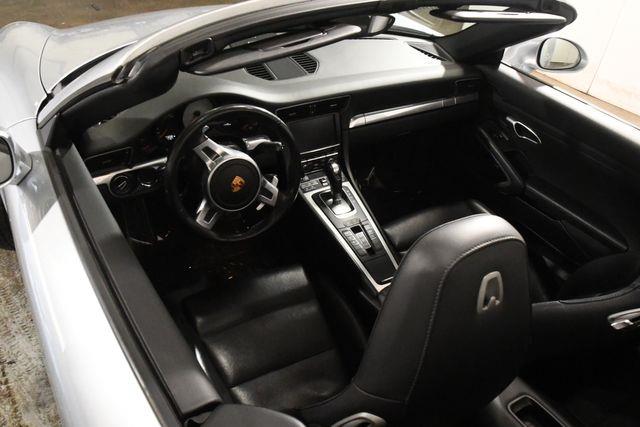 2016 Porsche 911 Carrera 4S photo