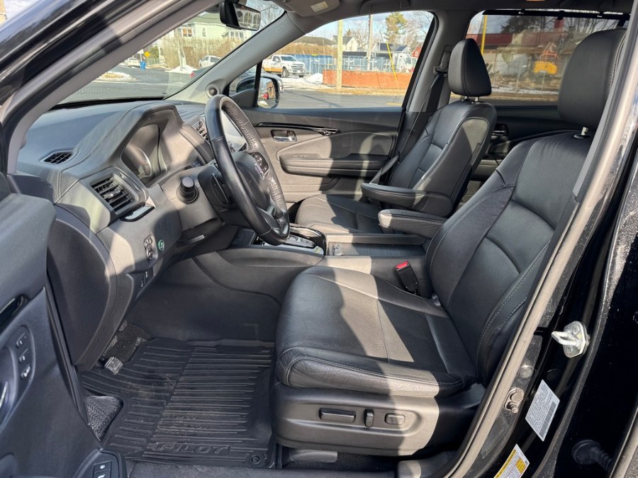 2022 Honda Pilot Elite AWD photo
