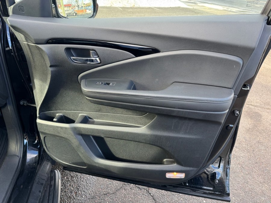 2022 Honda Pilot Elite AWD photo