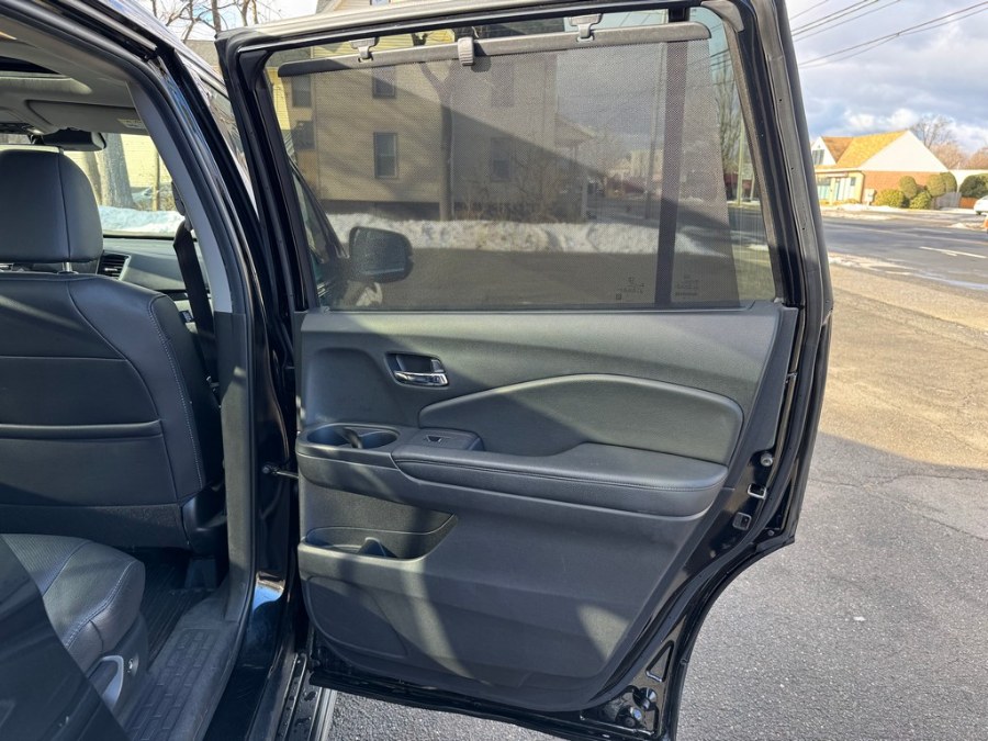 2022 Honda Pilot Elite AWD photo