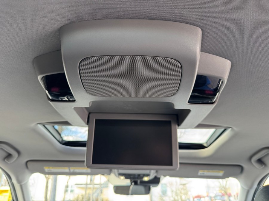2022 Honda Pilot Elite AWD photo