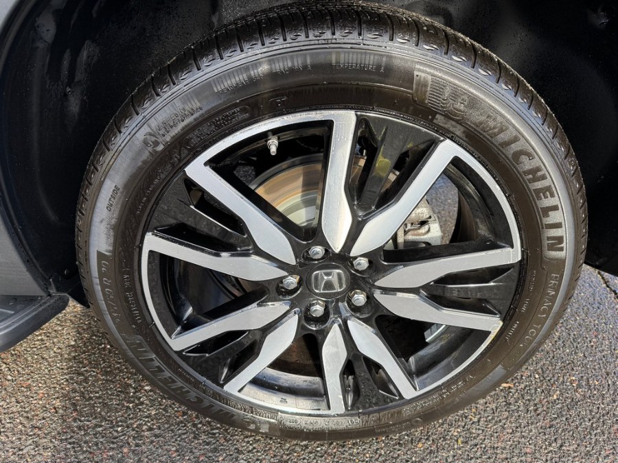 2022 Honda Pilot Elite AWD photo