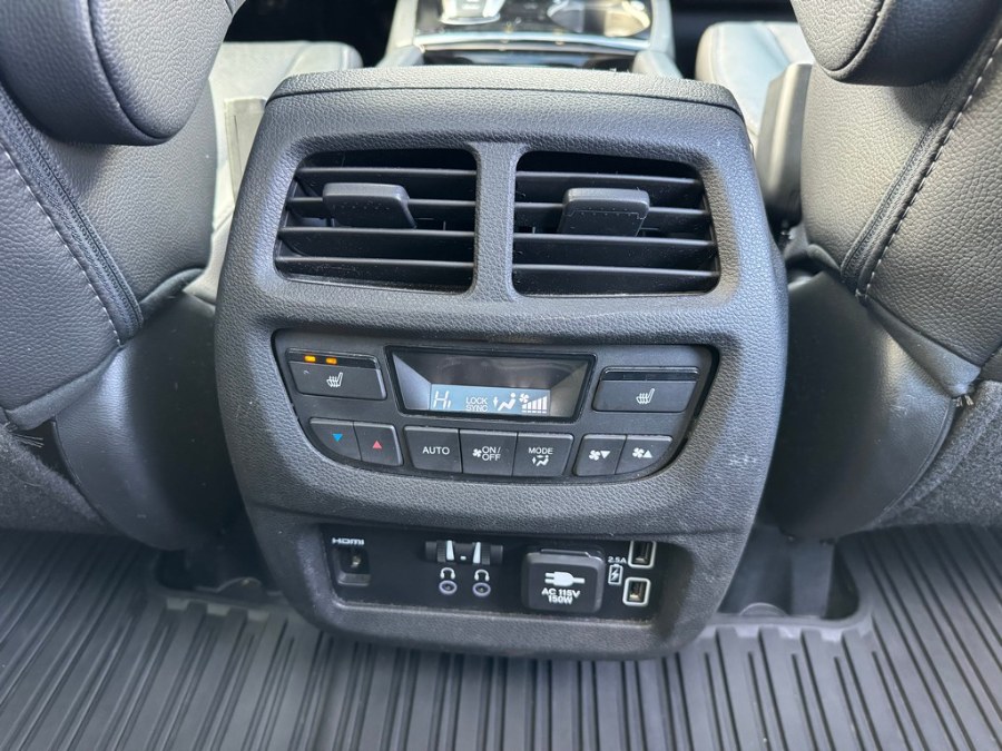 2022 Honda Pilot Elite AWD photo