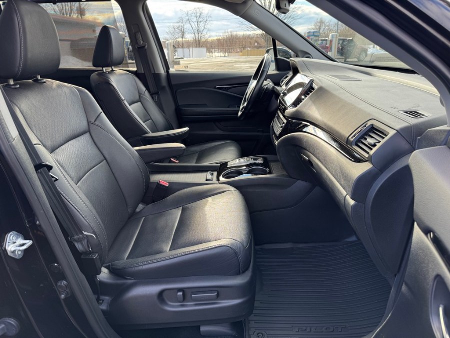 2022 Honda Pilot Elite AWD photo