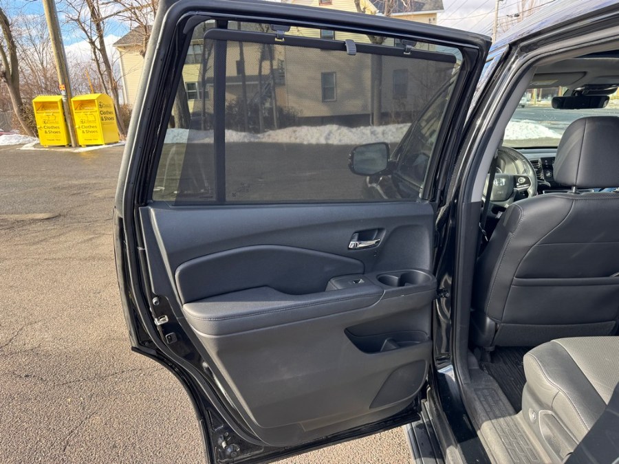 2022 Honda Pilot Elite AWD photo