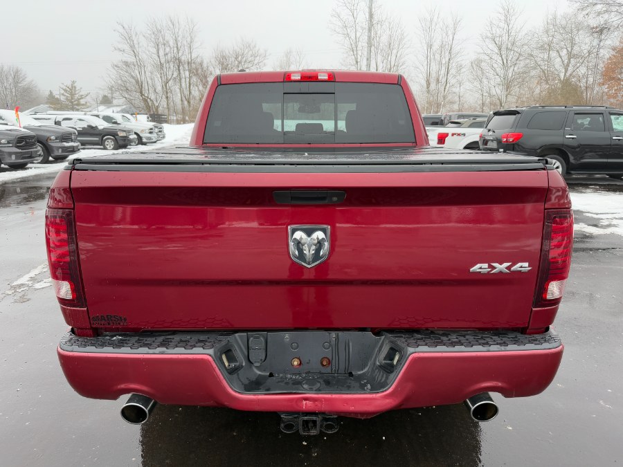 2015 RAM 1500 4WD Crew Cab 140.5