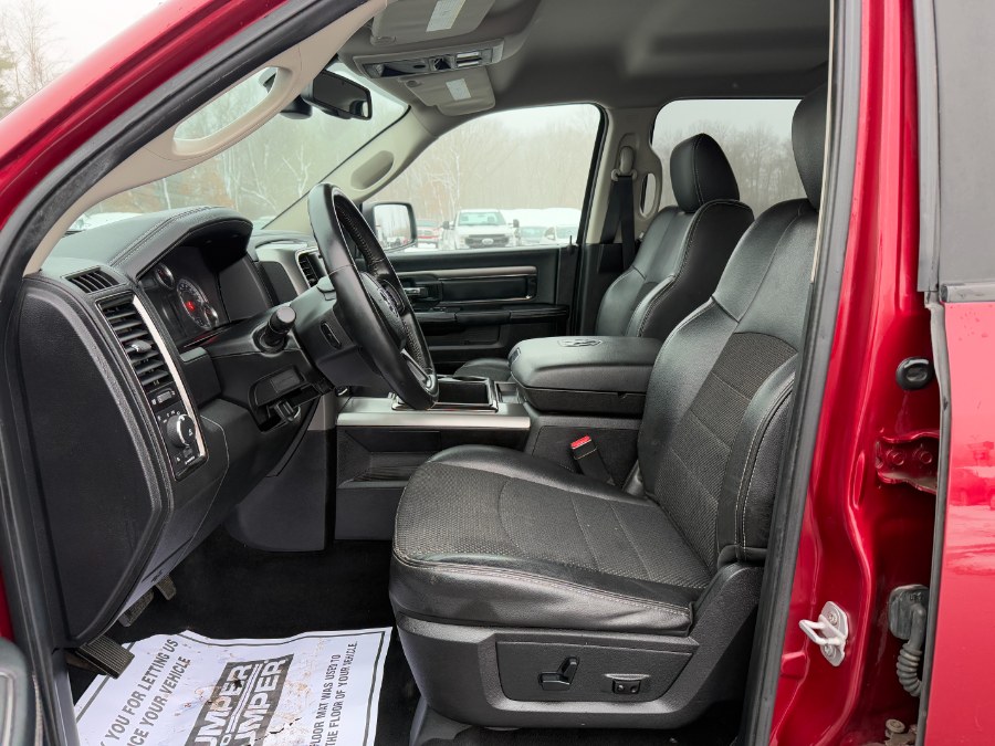 2015 RAM 1500 4WD Crew Cab 140.5