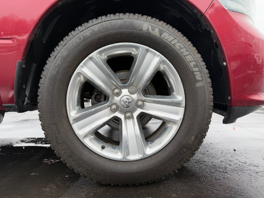 2015 RAM 1500 4WD Crew Cab 140.5