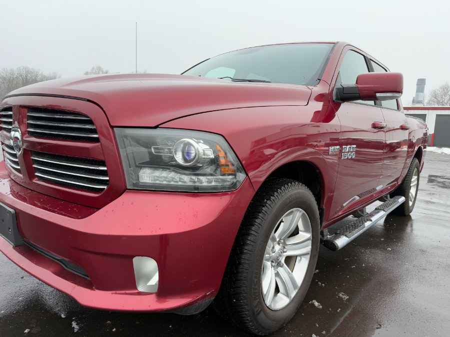 2015 RAM 1500 4WD Crew Cab 140.5
