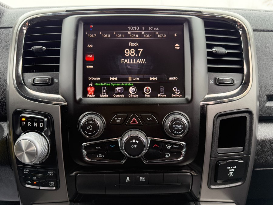 2015 RAM 1500 4WD Crew Cab 140.5