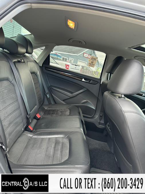2015 Volkswagen Passat 4dr Sdn 3.6L V6 DSG SEL Premiu photo