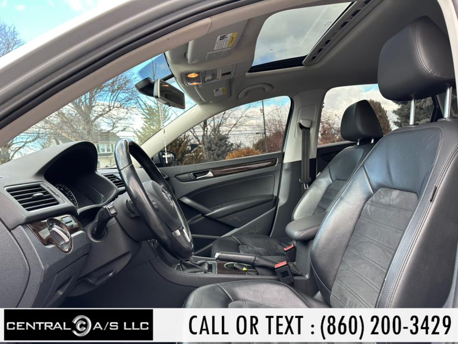 2015 Volkswagen Passat 4dr Sdn 3.6L V6 DSG SEL Premiu photo