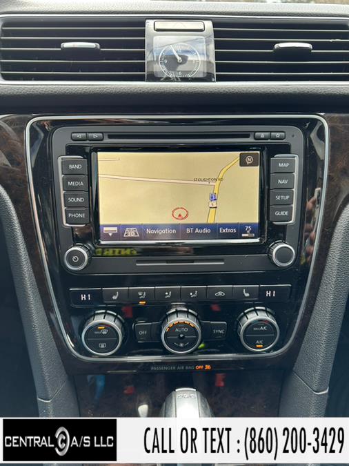 2015 Volkswagen Passat 4dr Sdn 3.6L V6 DSG SEL Premiu photo