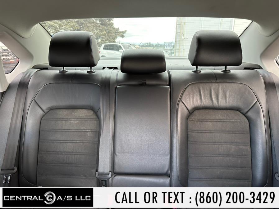 2015 Volkswagen Passat 4dr Sdn 3.6L V6 DSG SEL Premiu photo