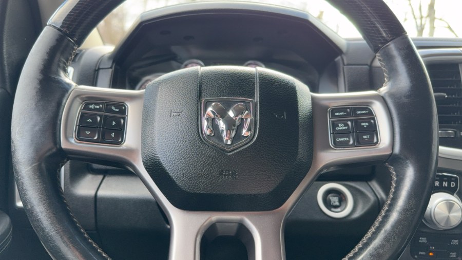 2015 RAM 1500 4WD Crew Cab 140.5
