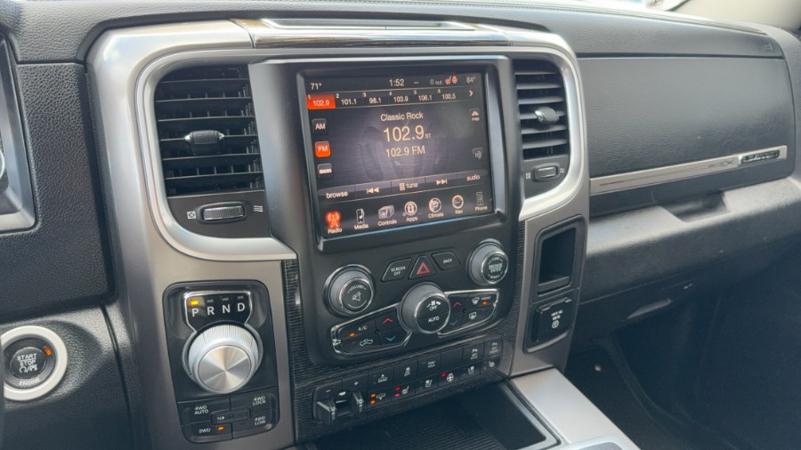 2015 RAM 1500 4WD Crew Cab 140.5