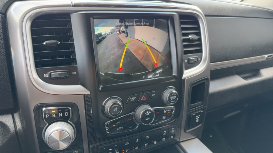 2015 RAM 1500 4WD Crew Cab 140.5