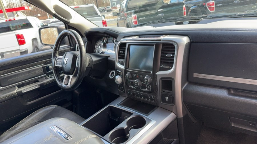 2015 RAM 1500 4WD Crew Cab 140.5