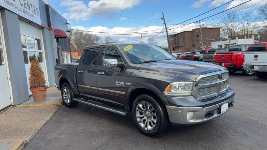 2015 RAM 1500 4WD Crew Cab 140.5