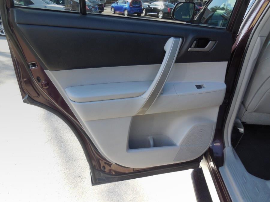 2011 Toyota Highlander photo