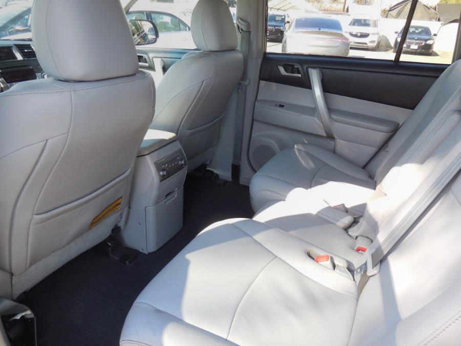 2011 Toyota Highlander photo