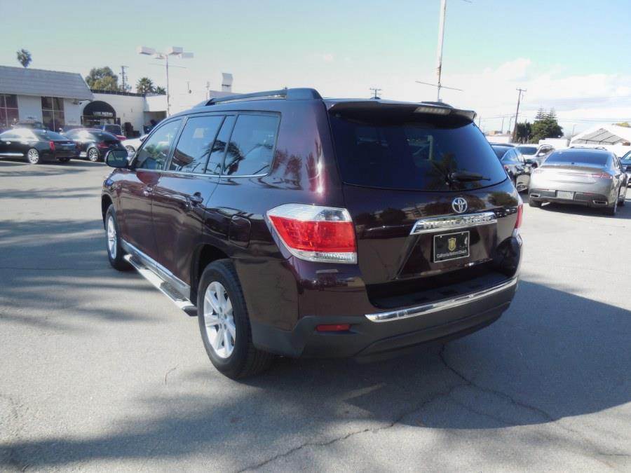 2011 Toyota Highlander photo