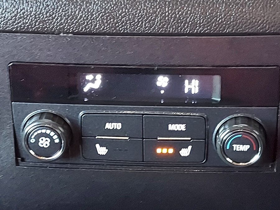 2016 Chevrolet Tahoe 4WD 4dr LT photo