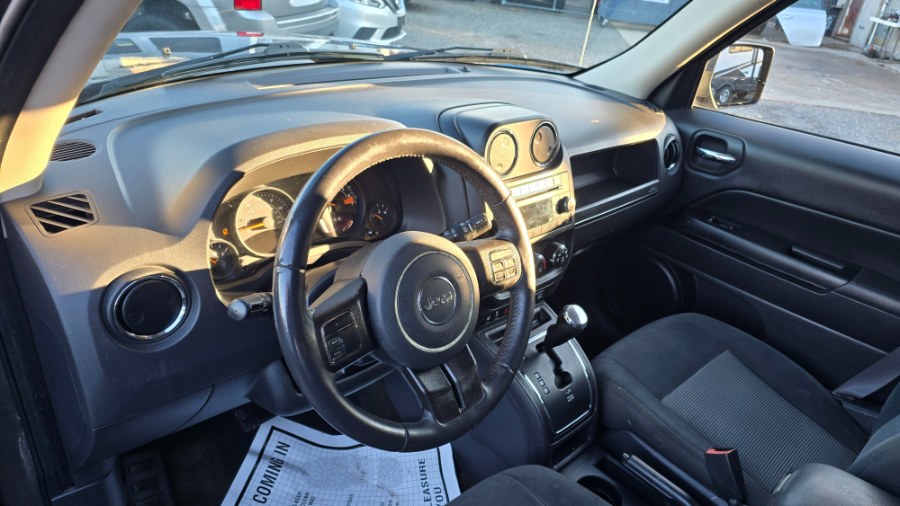 2017 Jeep Patriot Latitude 4x4 photo
