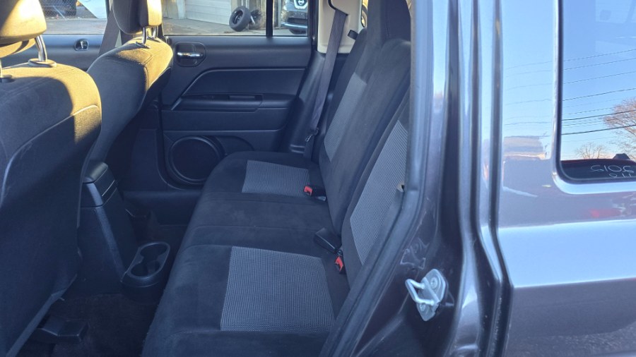 2017 Jeep Patriot Latitude 4x4 photo