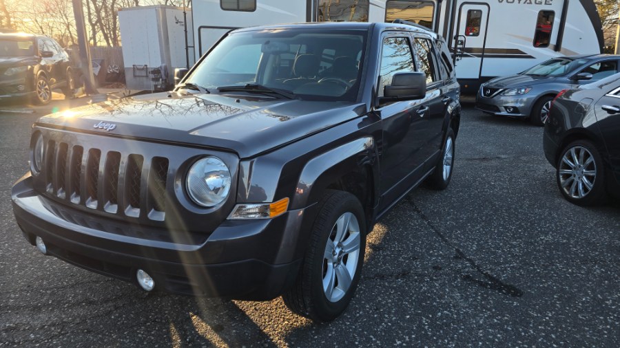2017 Jeep Patriot Latitude 4x4 photo
