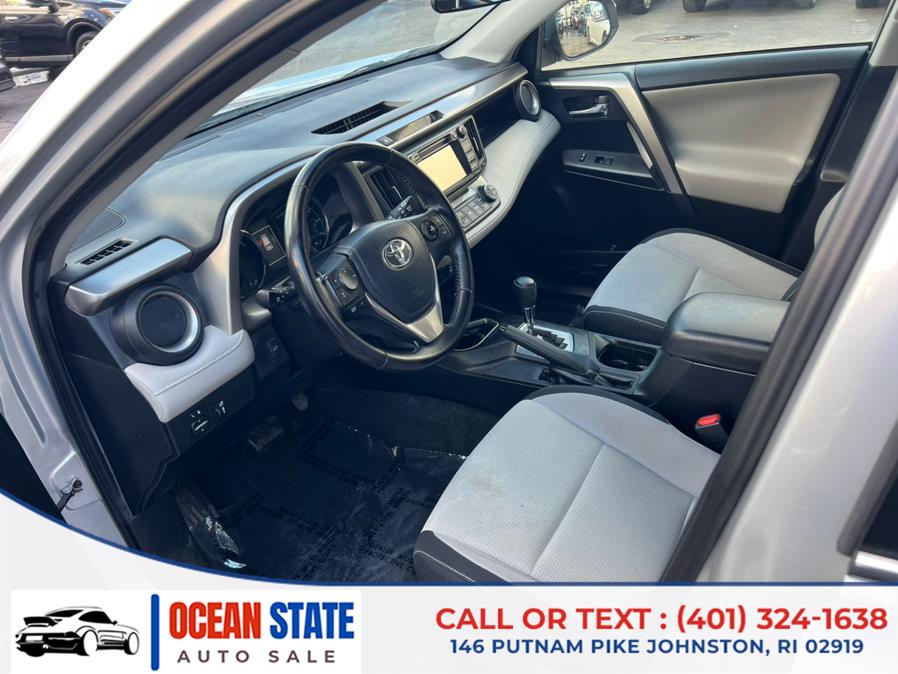 2016 Toyota RAV4 Hybrid AWD 4dr XLE (Natl) photo