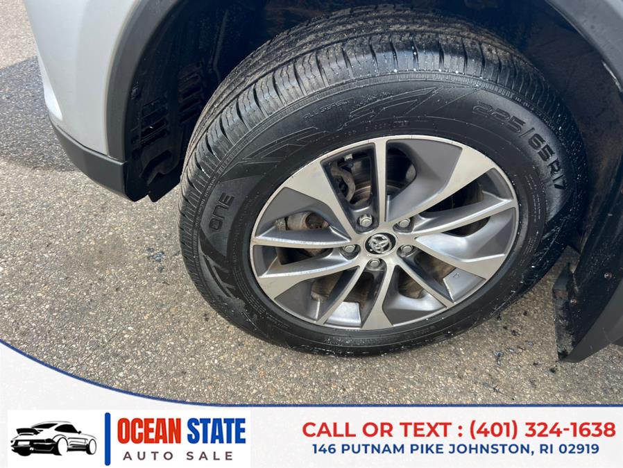 2016 Toyota RAV4 Hybrid AWD 4dr XLE (Natl) photo