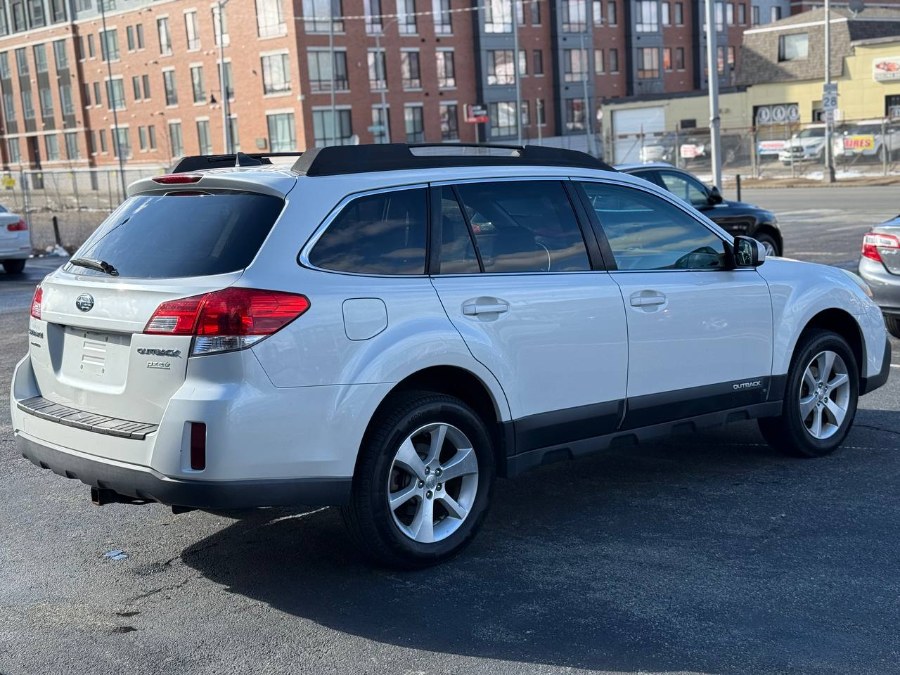 2013 Subaru Outback 2.5i Limited photo