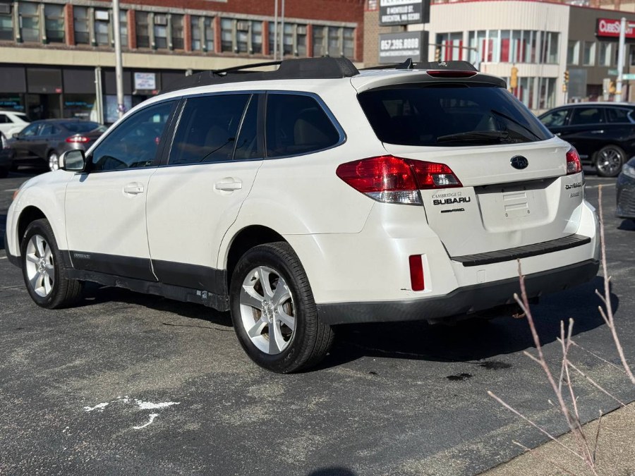 2013 Subaru Outback 2.5i Limited photo