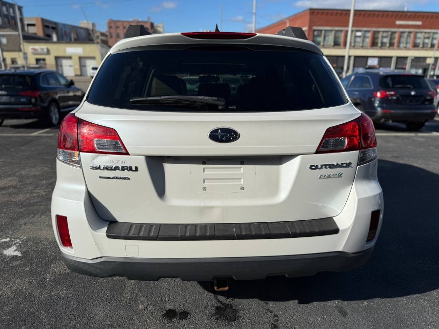 2013 Subaru Outback 2.5i Limited photo