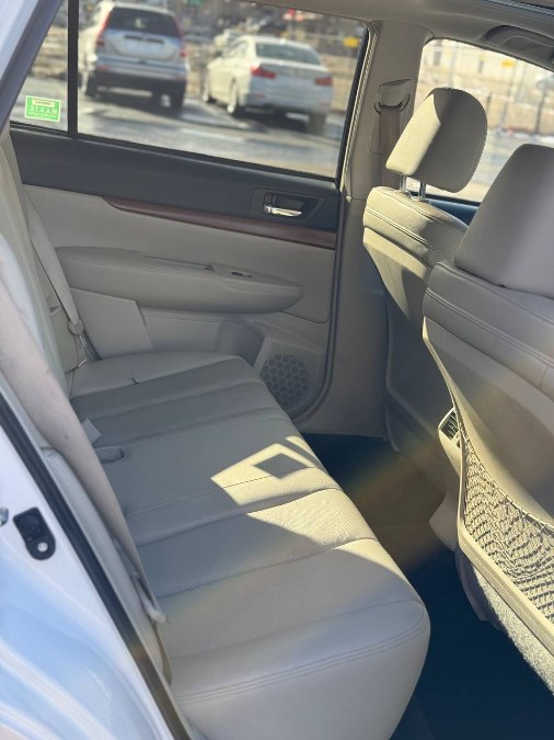 2013 Subaru Outback 2.5i Limited photo