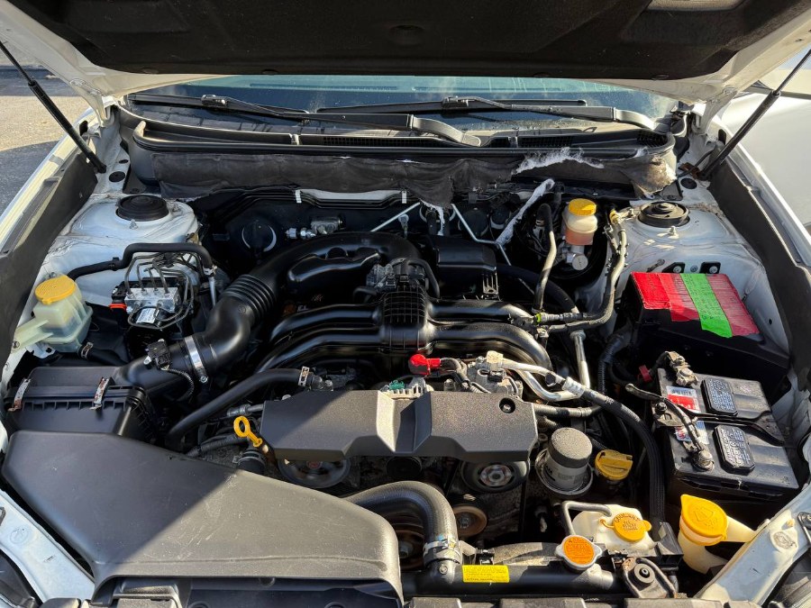 2013 Subaru Outback 2.5i Limited photo
