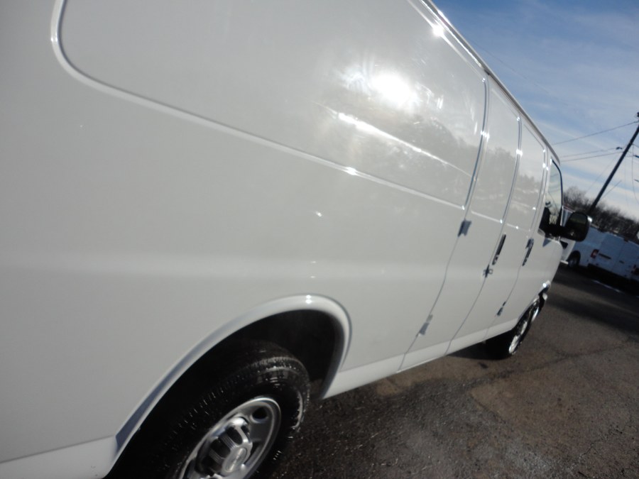 2017 Chevrolet Express Cargo Van RWD 3500 155
