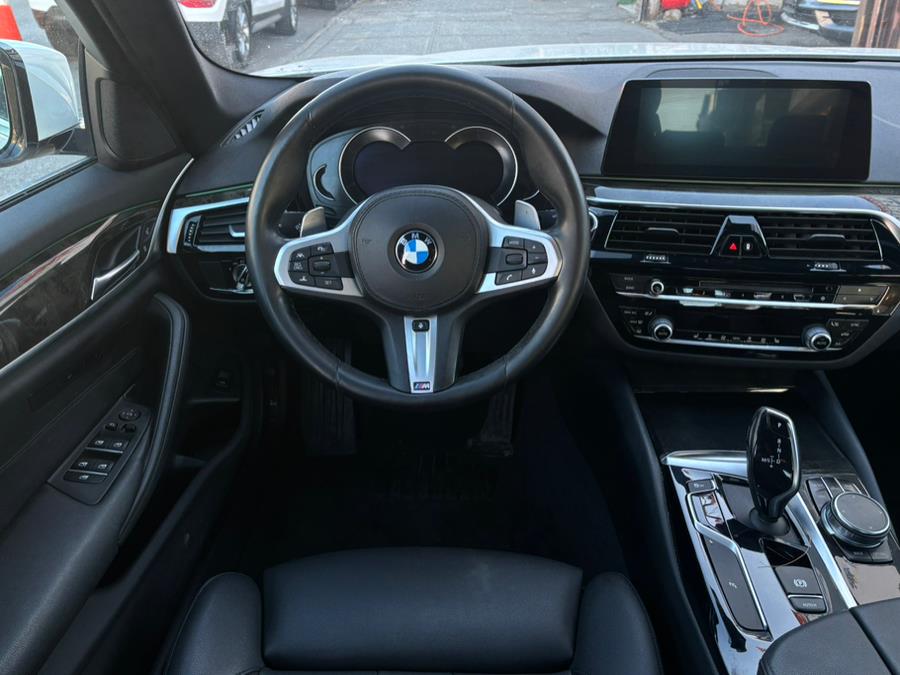 2019 BMW 5-Series 530i xDrive Sedan photo
