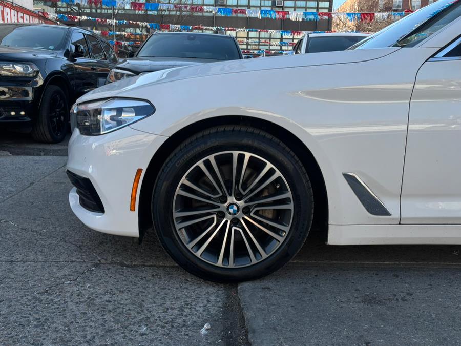 2019 BMW 5-Series 530i xDrive Sedan photo