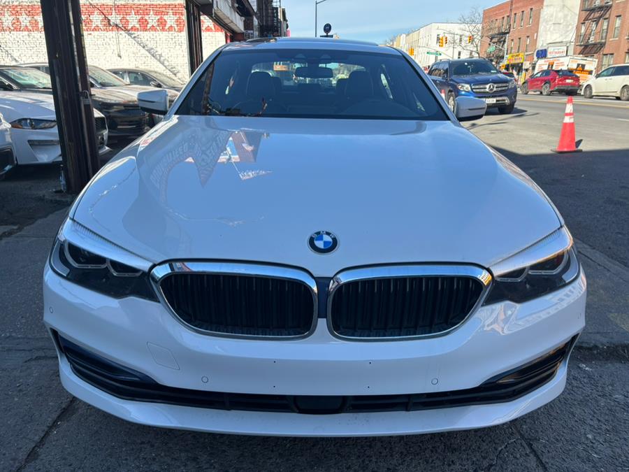 2019 BMW 5-Series 530i xDrive Sedan photo