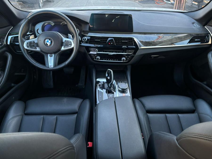 2019 BMW 5-Series 530i xDrive Sedan photo