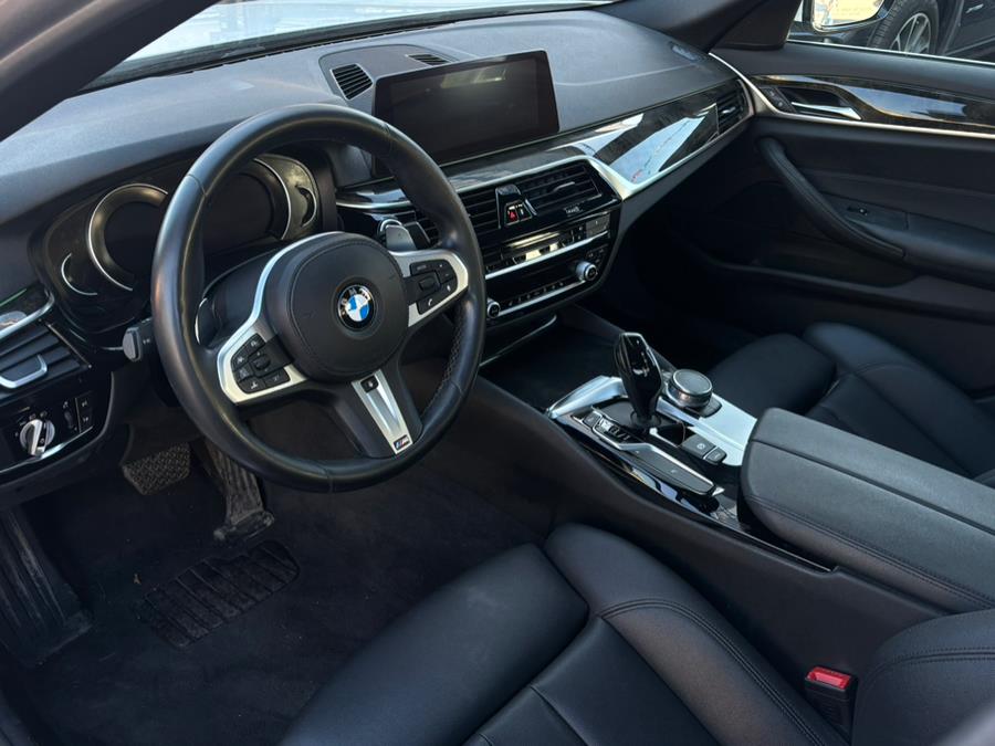2019 BMW 5-Series 530i xDrive Sedan photo